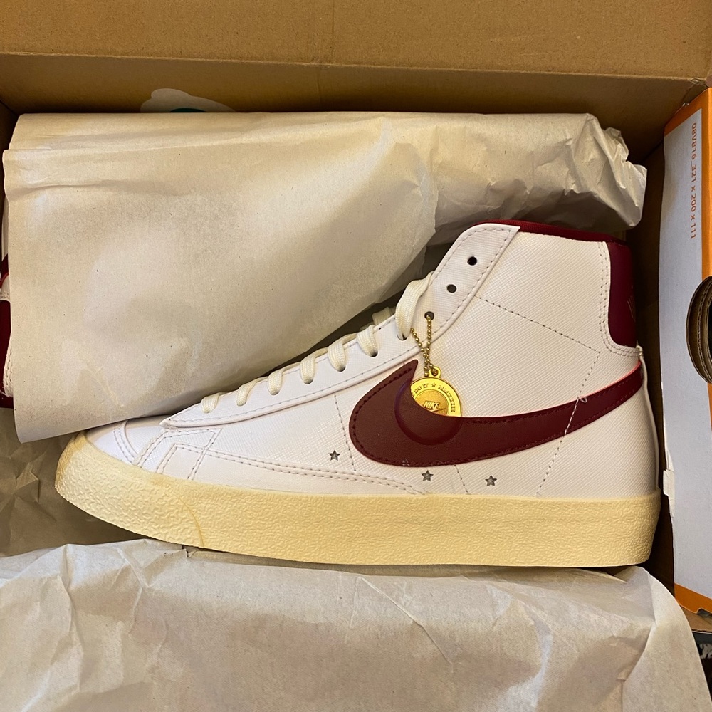 BNIB nike burgundy high top blazers